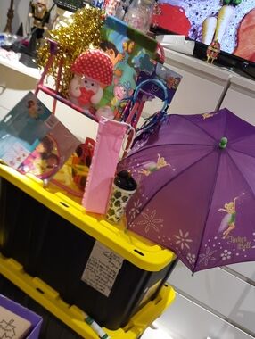 Kids MASSIVE Summer Lot 16PC Folding Chair Doll Bed Umbrella Decor & Accessories